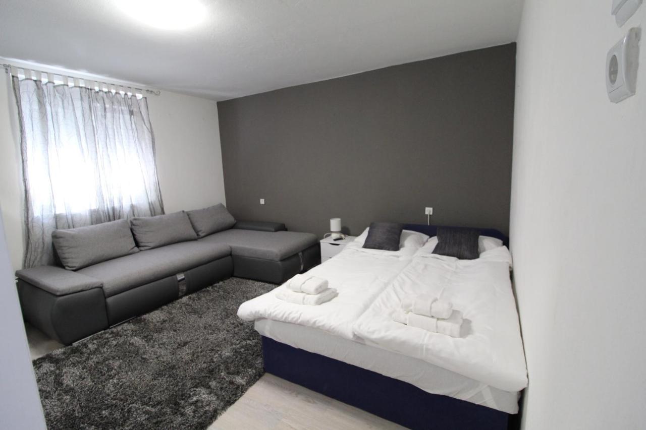 Apartment Matijas, 3 Bedroom Apt With Terrace And Parking Split Eksteriør bilde